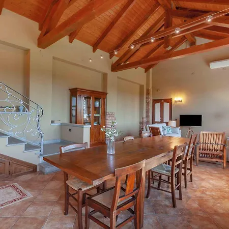 Casa Delle Noci N.1 *