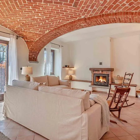 Casa Delle Noci N.1 *