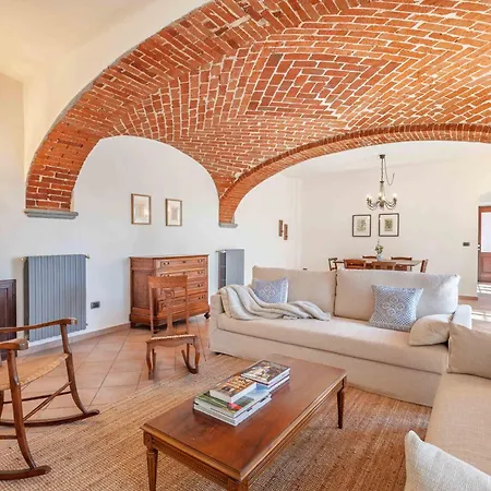Casa Delle Noci N.1 아파트 빌라프랑카 다스티